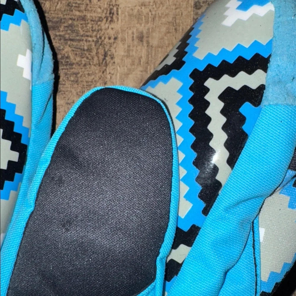 Stay Warm & Stylish with Grenade Kids' Ski Mittens - Size S